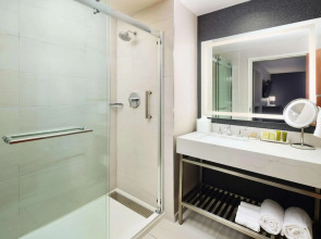 Hilton Charlotte Airport