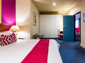 Cape Town Lodge Hotel