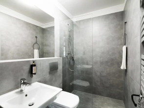 Well Well Aparthotel