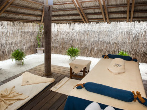 Diamonds Athuruga Maldives Resort & Spa