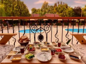 Yeldegirmeni Bungalow Hotel