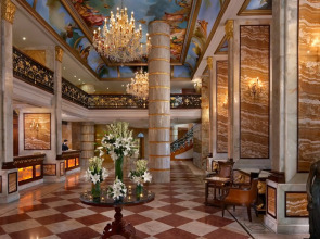 Hotel The Royal Plaza