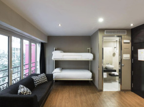 Отель Petit Palace Triball