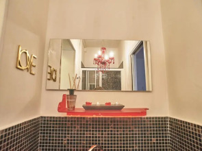 Abbraccio di Romeo e Giulietta