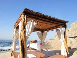 Hotel Adonis Capital