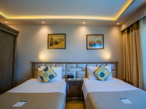 SUNRISE Alex Avenue Hotel