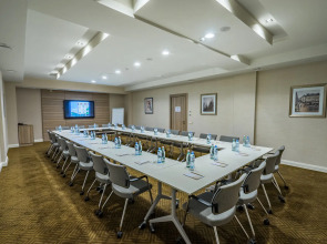 Отель City Avenue