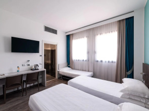Отель Phi Hotel Milano