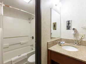 Motel 6 Milwaukee, WI - Glendale