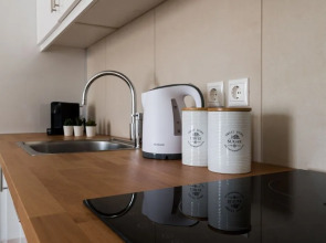 Anivia Apartment Airport by Airstay