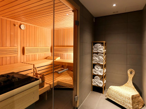 art'otel Cologne powered by Radisson Hotels