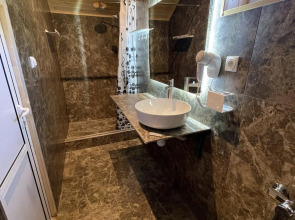 Зелёный колобок