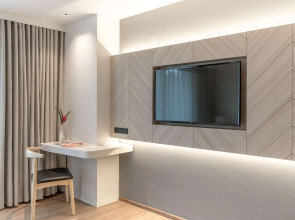 Отель Wyndham La Vita Rawai Phuket