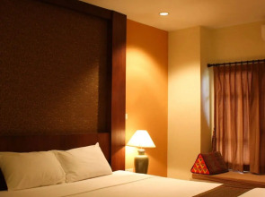 Tadkham Village, Chiang Mai