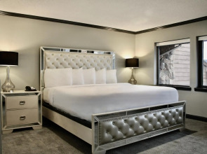 Carlton Lodge Adrian