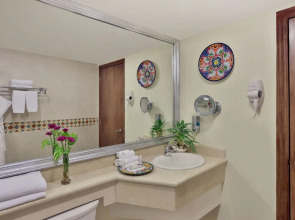 Adhara Hacienda Cancun