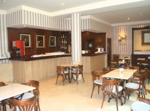 RF Astoria - Only Adults