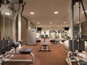 Adina Apartment Hotel Berlin CheckPoint Charlie