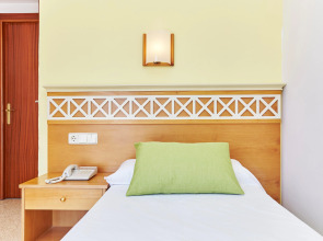 Universal Hotel Bikini