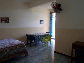 Allamanda Studios and Apartments