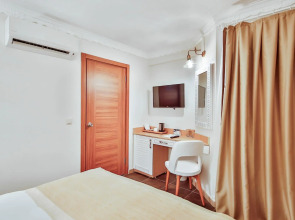 Crystal Club World of Colours - All inclusive