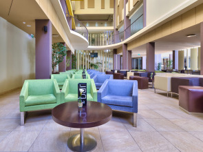 Отель The Views Oasis - Family Friendly