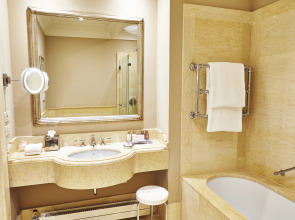 Отель San Clemente Palace Kempinski Venice