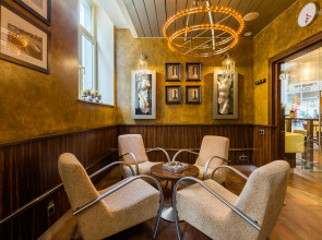 Avalon Hotel & Conferences