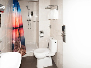 Amsterdam Teleport Hotel