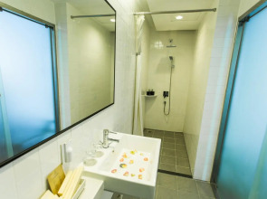 The Alcove Library Hotel