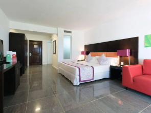 Отель Riu Turquoise