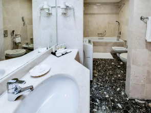 Grand Continental Hotel