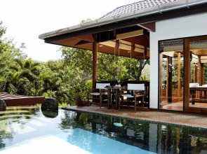 Mom Tri's Villa Royale