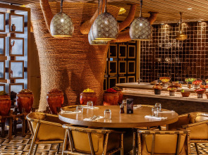 Radisson Blu Hotel, Dubai Deira Creek