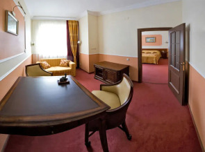 Гостиный Дом