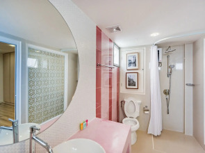 The Tint at Phuket town