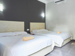 Corrie Chalet Pantai Cenang Langkawi