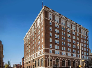 The Yorktowne Hotel, Tapestry Collection by Hilton