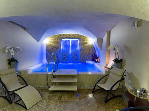 Golden Tower Hotel & Spa