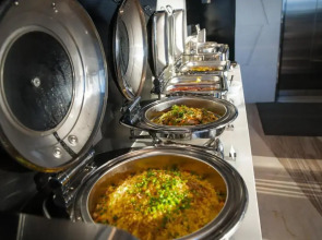 Draco Hotel & Suites