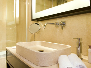 MarinaPlace Resort & Spa