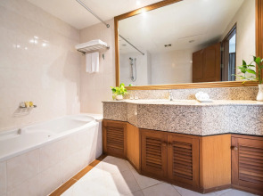 Somerset Park Suanplu Bangkok