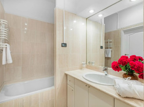 Residence St. Andrew's Palace