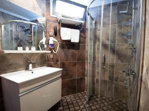 The Rise Aron Business Hotel Merter