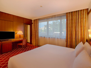 NH Roma Villa Carpegna