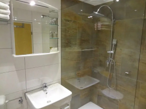 Arkadenhotel im Kloster