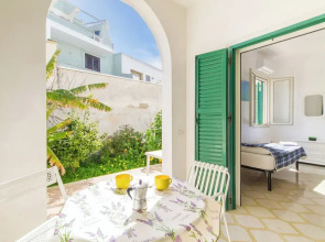 Casa del Mare with garden near the beach