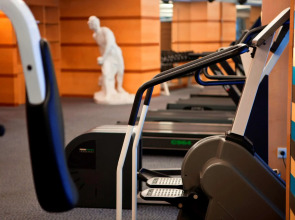 Lakeview Xuanwu Hotel