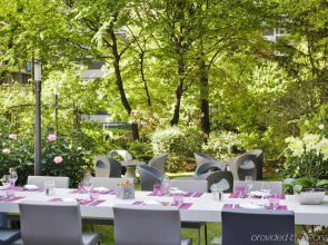 Отель Mercure Paris Centre Tour Eiffel 