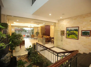 Liberty Hall Tam Coc Hotel & Villa